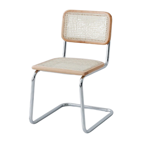 ナチュラルなラタンの椅子